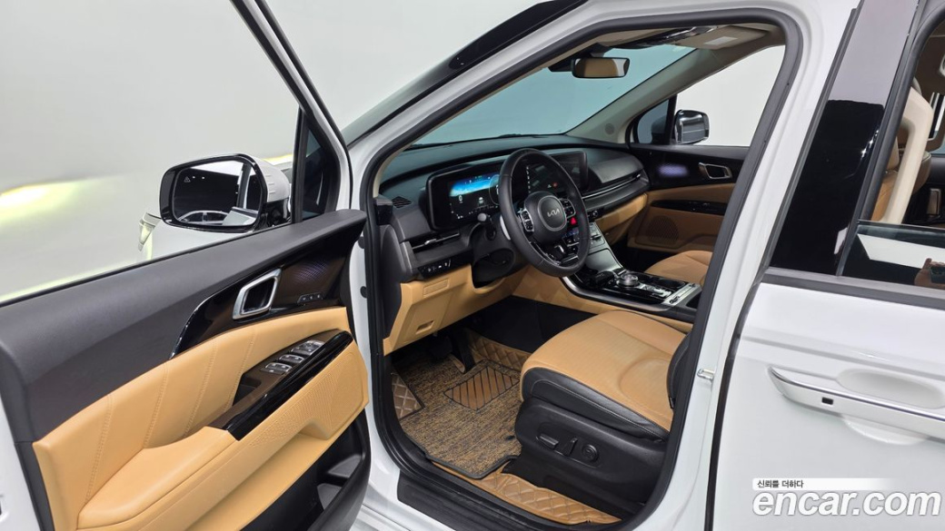 Kia Carnival 9-Seater Signature, 2023