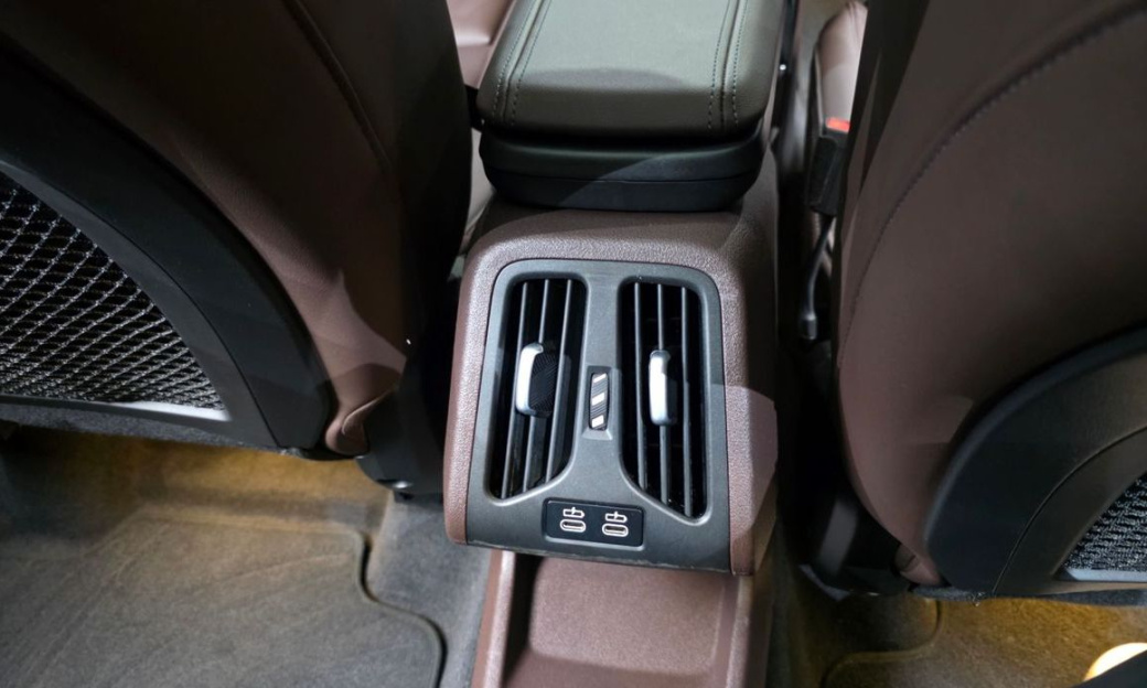 BMW X1 xDrive 20i xLine, 2024