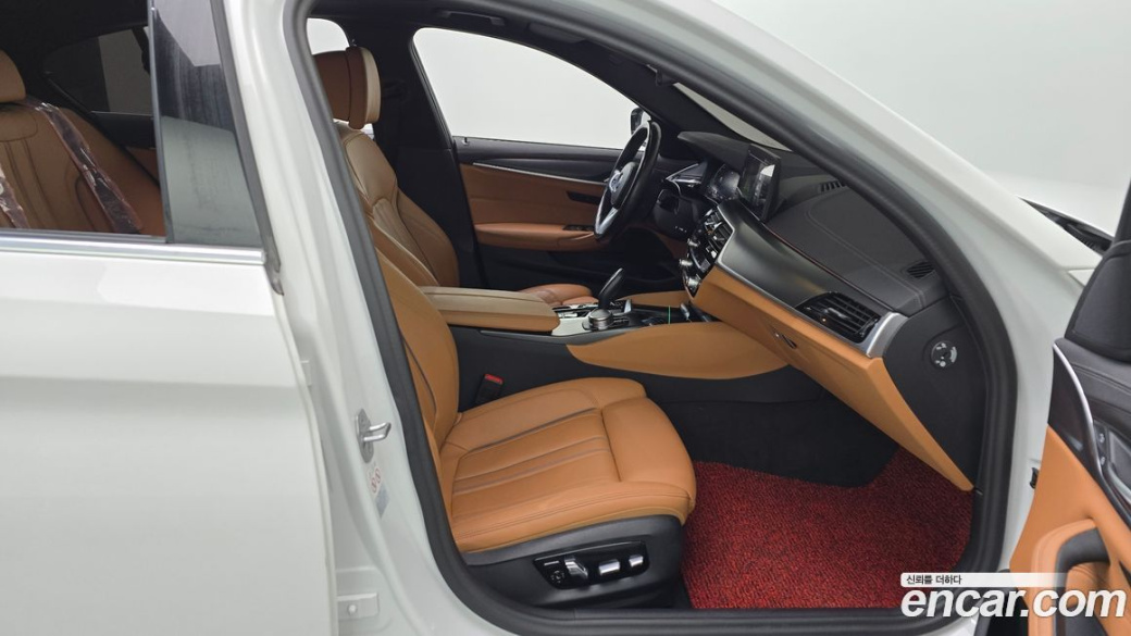 BMW 5-Series 520i M Sport, 2023