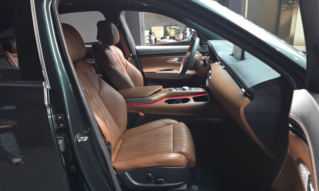 Genesis GV70 2.5T Gasoline 2WD, 2023
