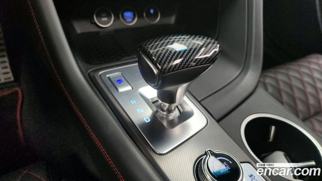 Genesis G70 Gasoline 2.5T 4WD, 2025