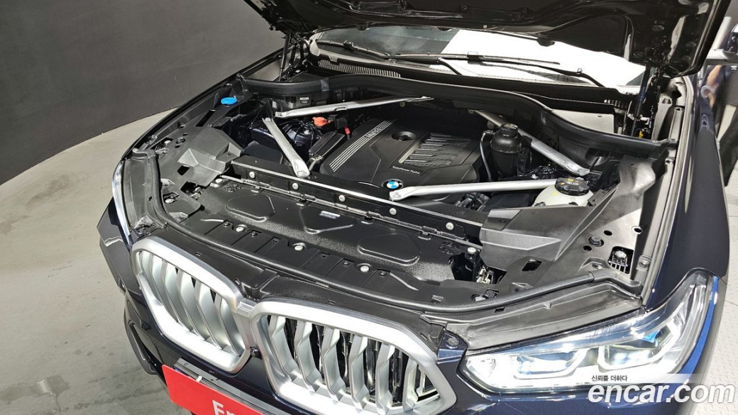 BMW X6 xDrive40i M Sport, 2023