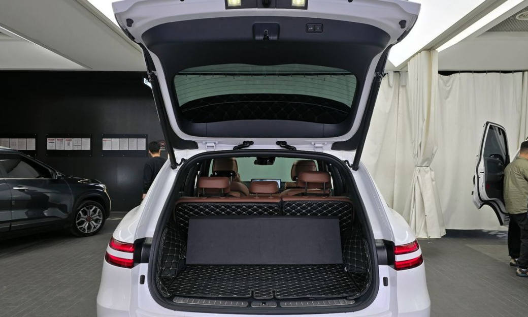 Genesis GV70 2.5T Gasoline AWD, 2024