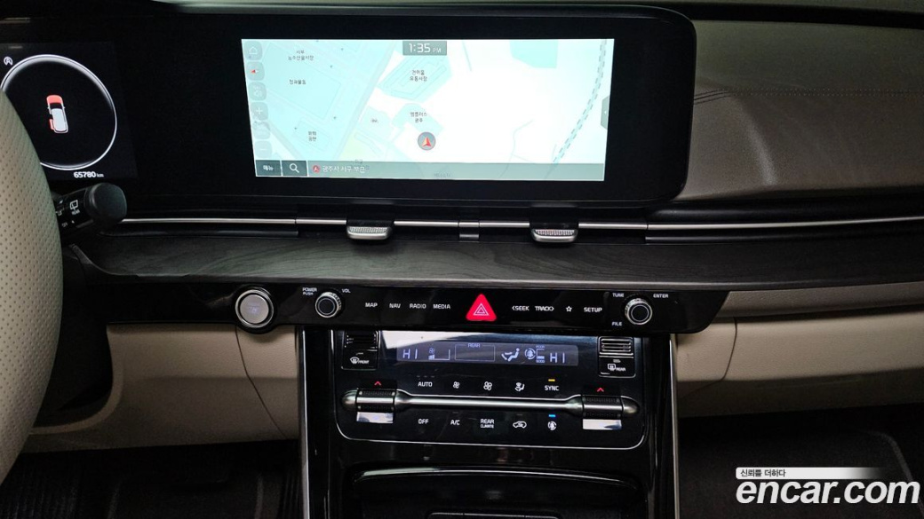 Kia Carnival 9-Seater Signature, 2022