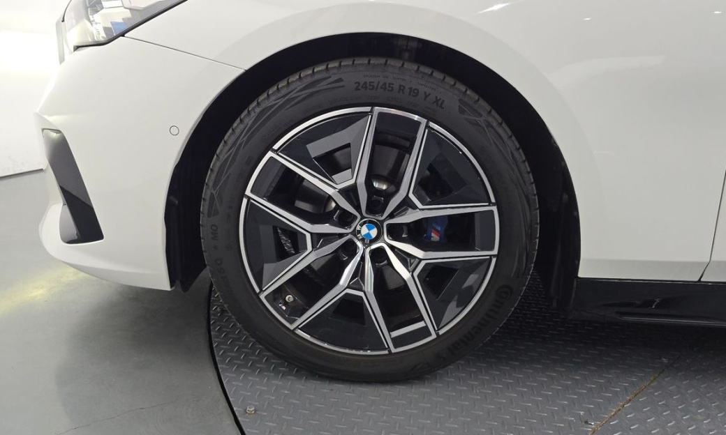 BMW 5-Series 520i M Sport, 2024