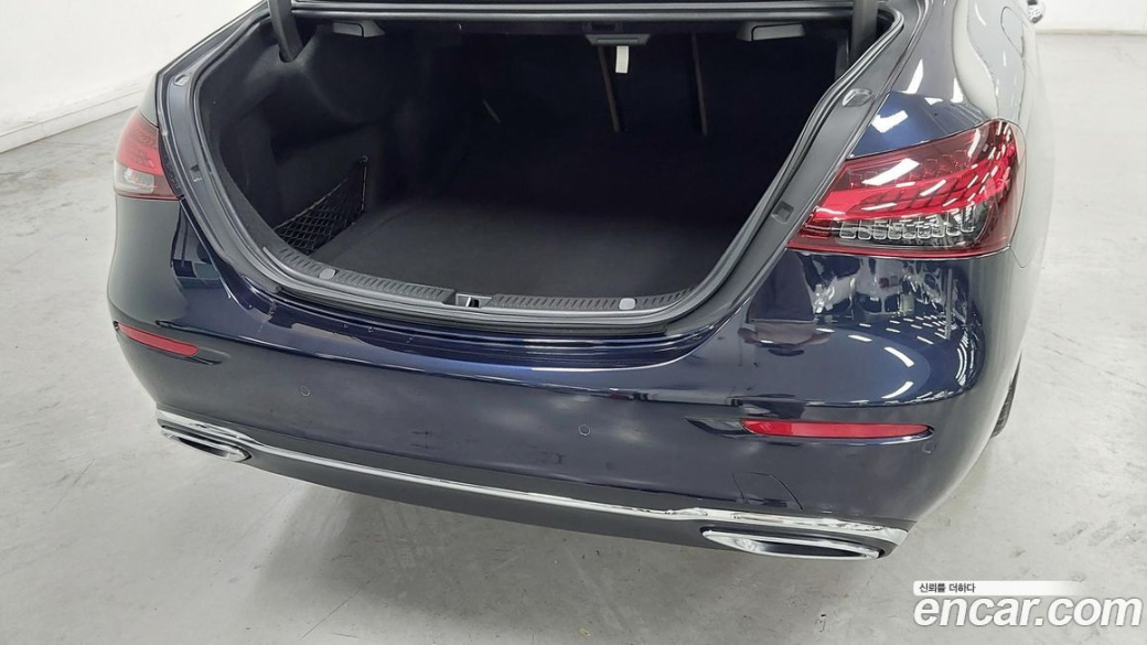 Mercedes-Benz E-Class E350 4MATIC Exclusive, 2023