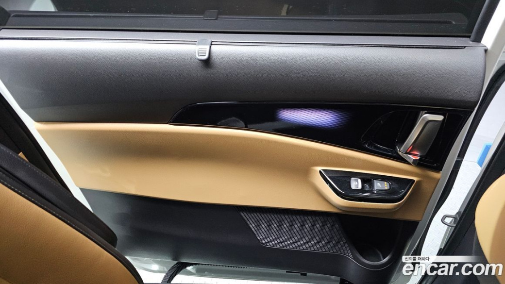 Kia Carnival 9-Seater Signature, 2023