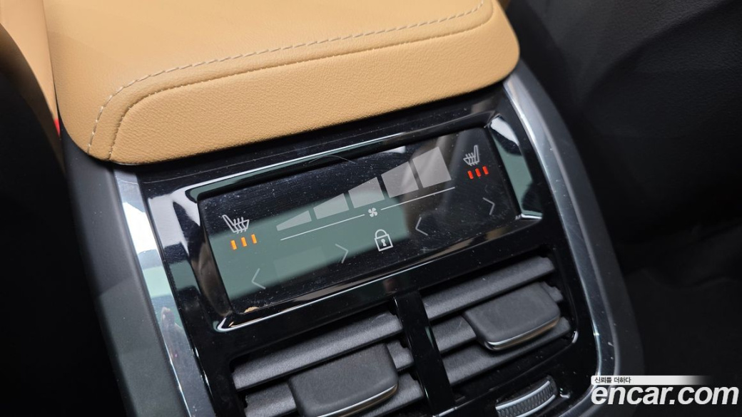 Volvo XC60 B5 Inscription, 2022