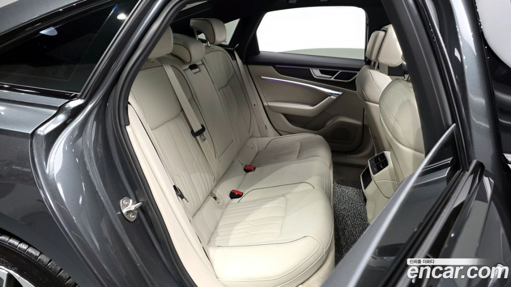 Audi A6 45 TFSI Quattro Premium, 2025