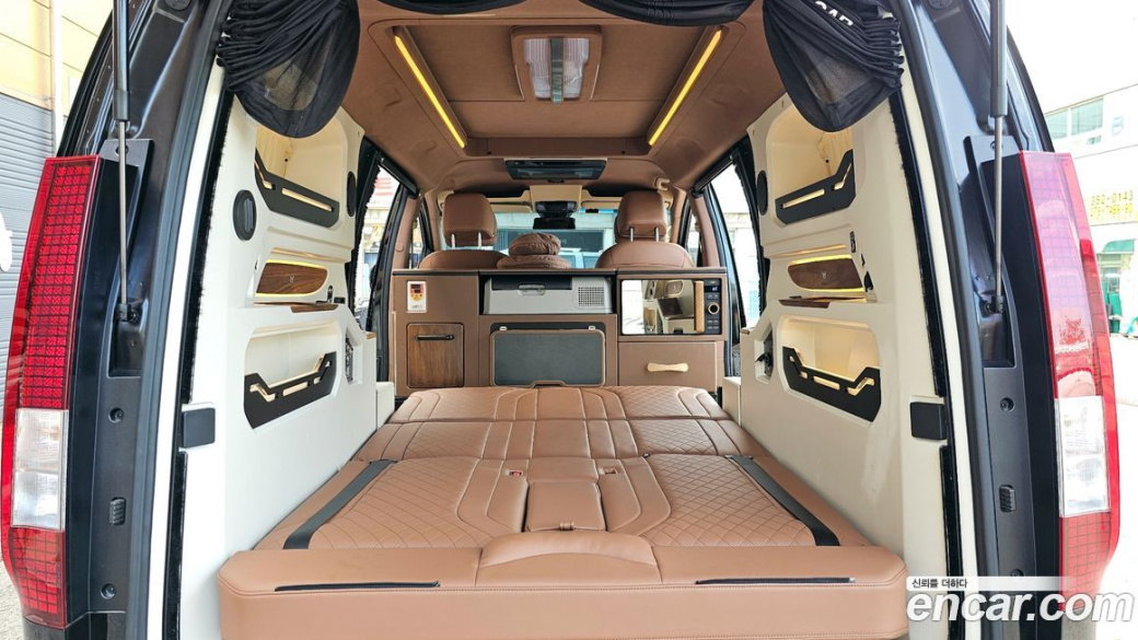 Hyundai Staria 2WD Camping Car, 2023