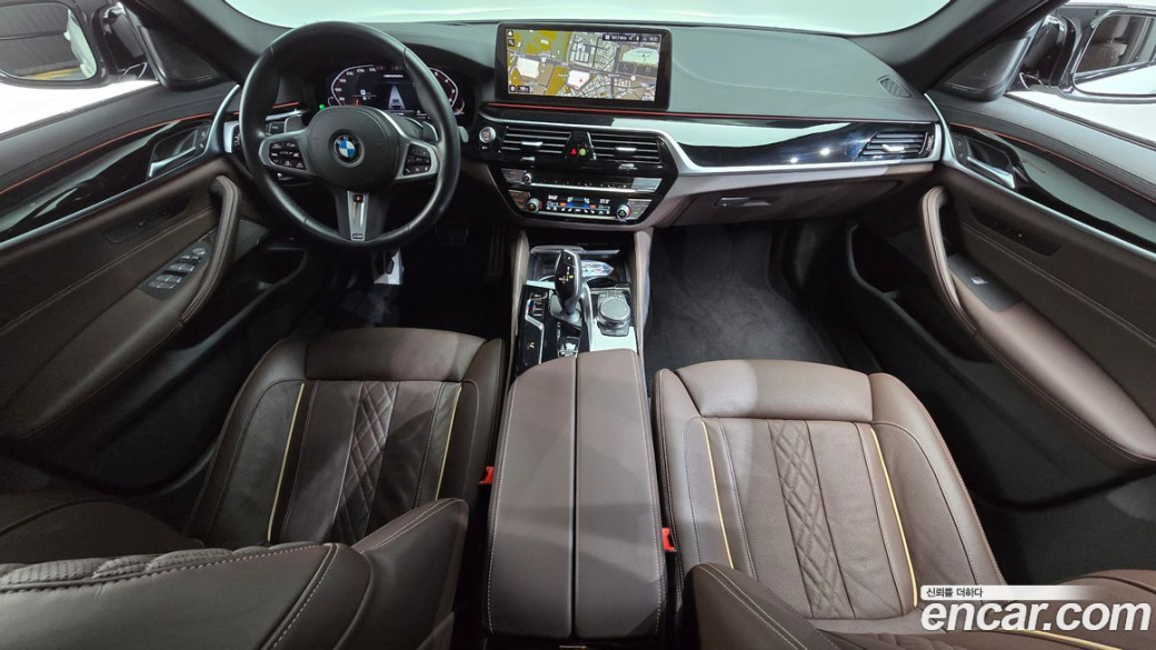 BMW 5-Series 530i M Sport Package, 2023