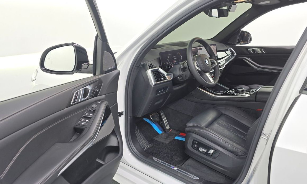 BMW X5 xDrive 40i M Sport, 2025