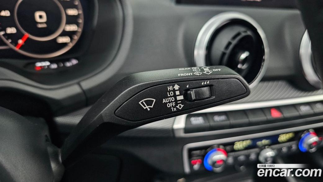 Audi Q2 35 TDI, 2023