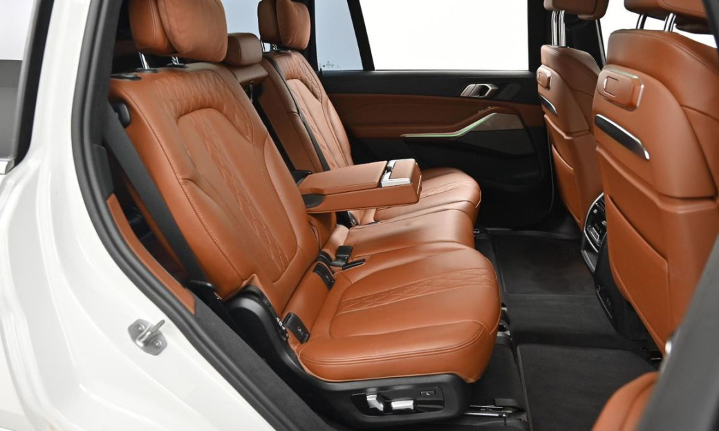 BMW X7 xDrive 40i Design Pure Excellence 7-Seater, 2024