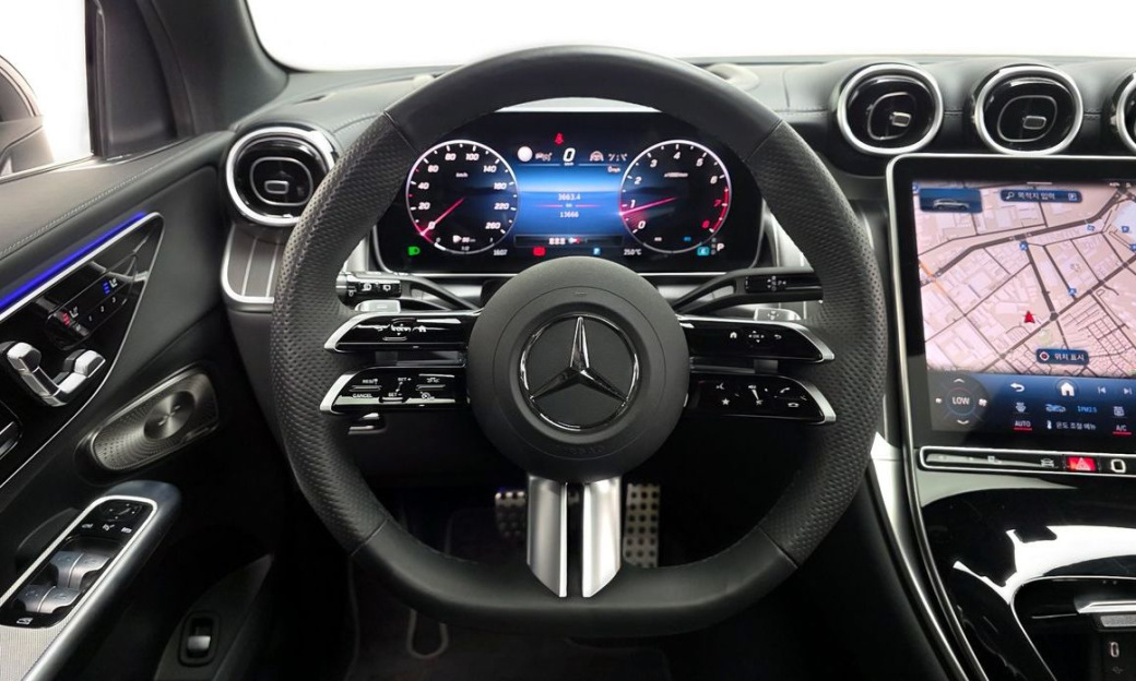 Mercedes-Benz GLC-Class GLC300 4MATIC AMG Line, 2024