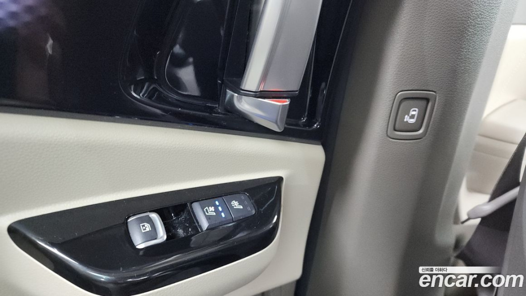 Kia Carnival 9-Seater Signature, 2022