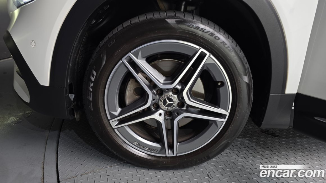 Mercedes-Benz GLB-Class GLB250 4MATIC, 2023