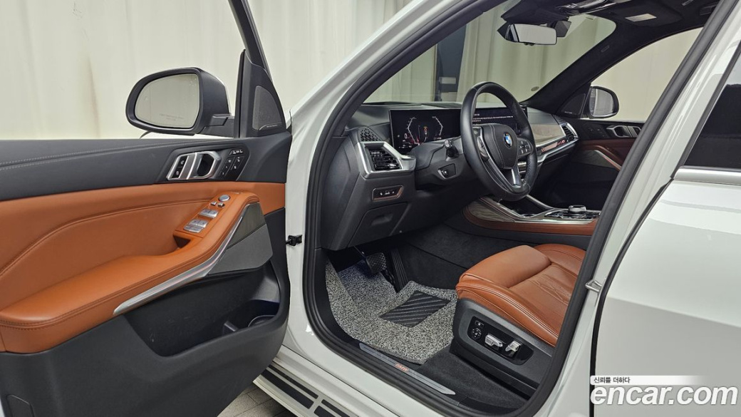 BMW X7 xDrive 40i Design Pure Excellence 7-Seater, 2024