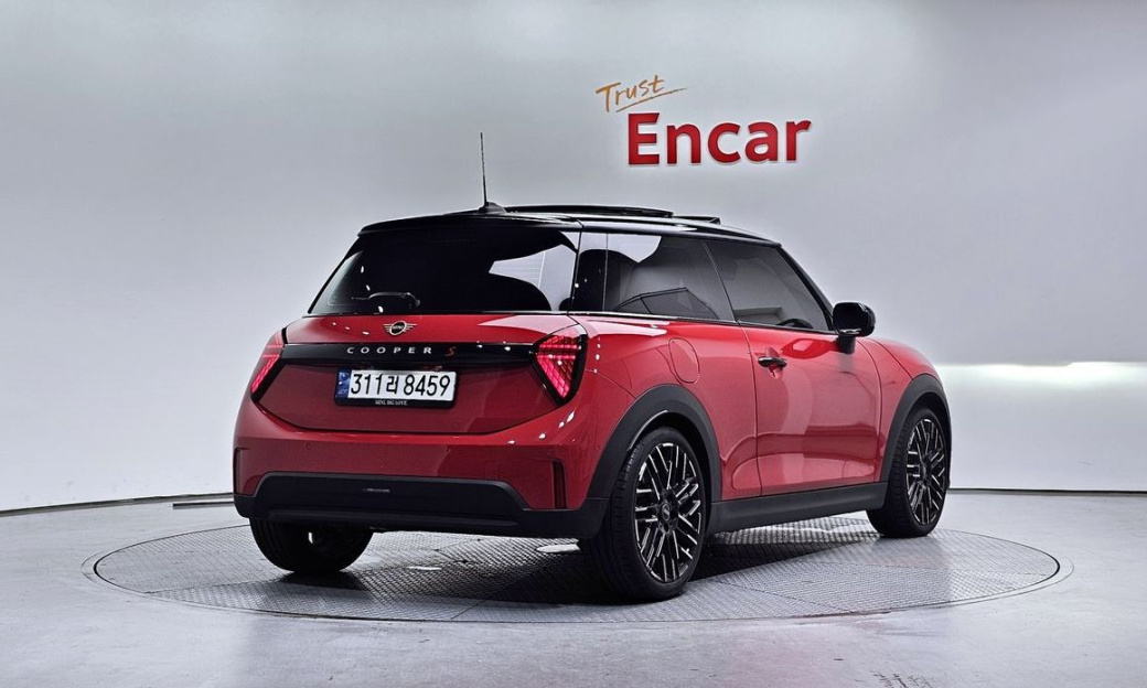 Mini Cooper Favoured, 2025
