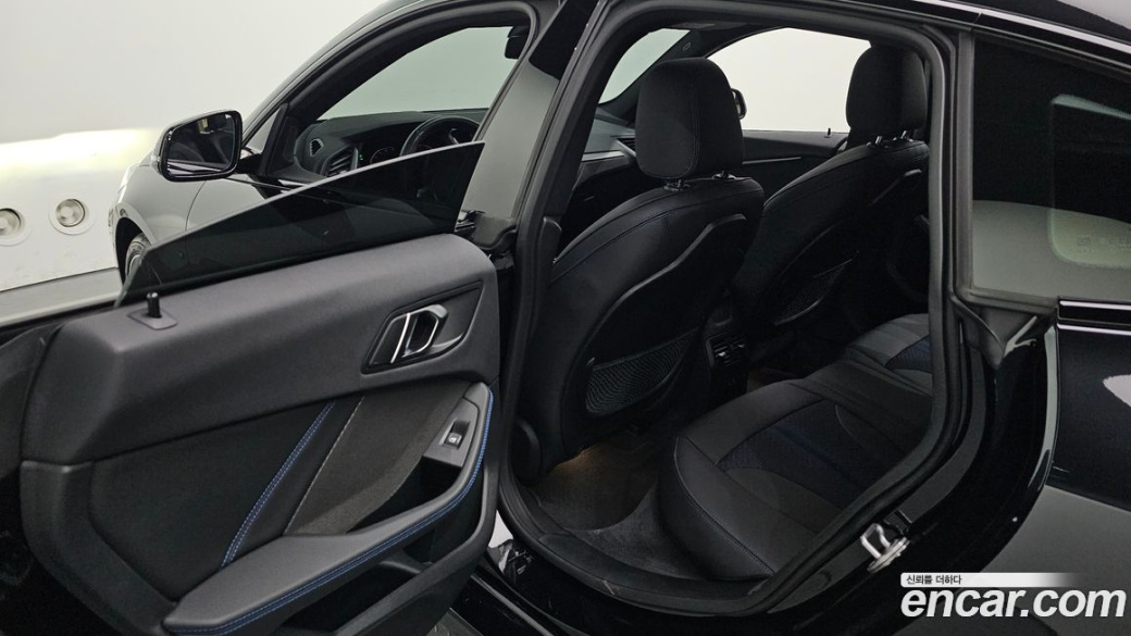 BMW 2-Series 220i M Sports, 2024