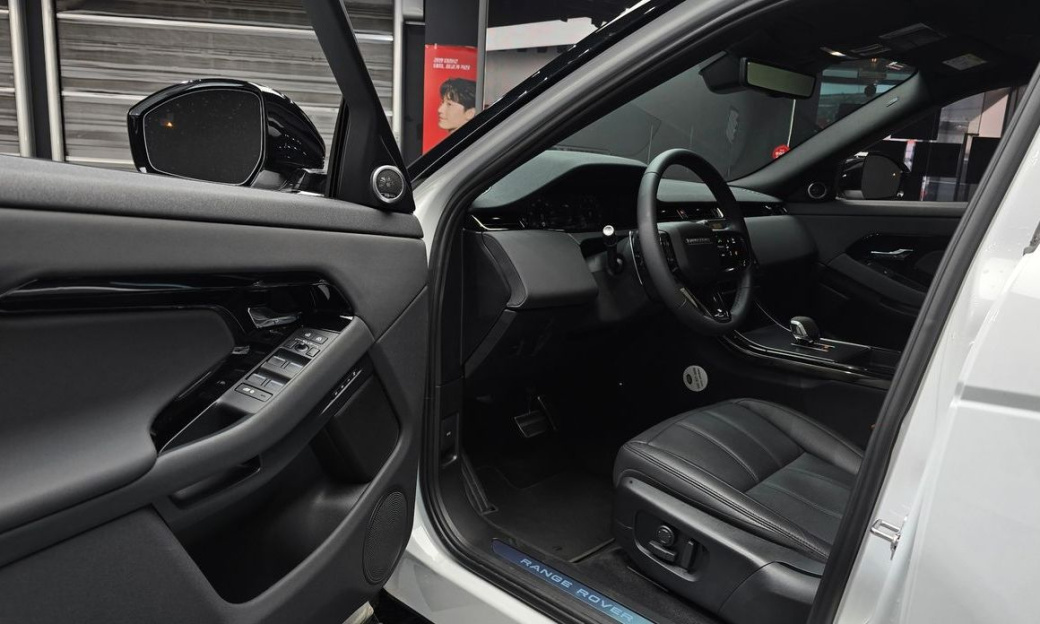 Land Rover Range Rover Evoque P250 Dynamic SE, 2026