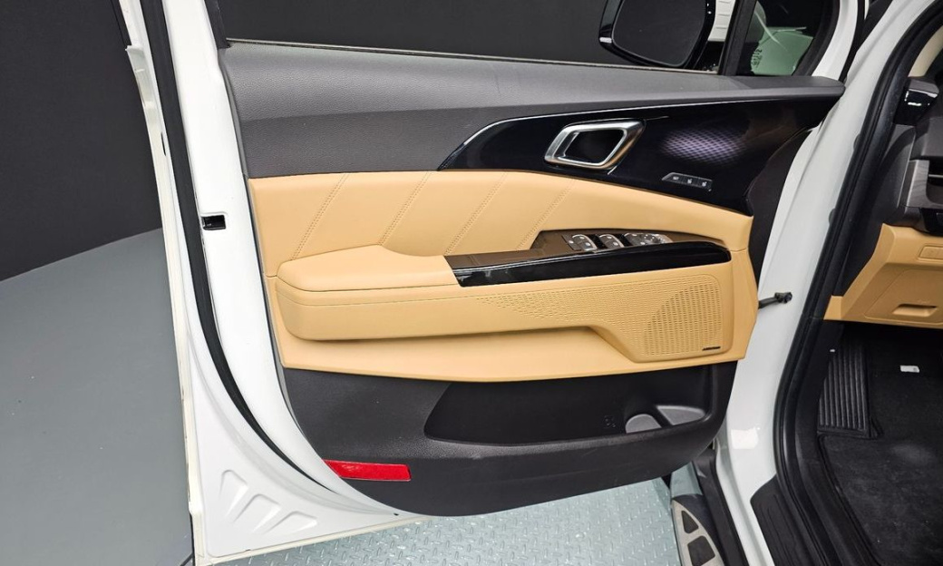 Kia Carnival 7-Seater Signature, 2022