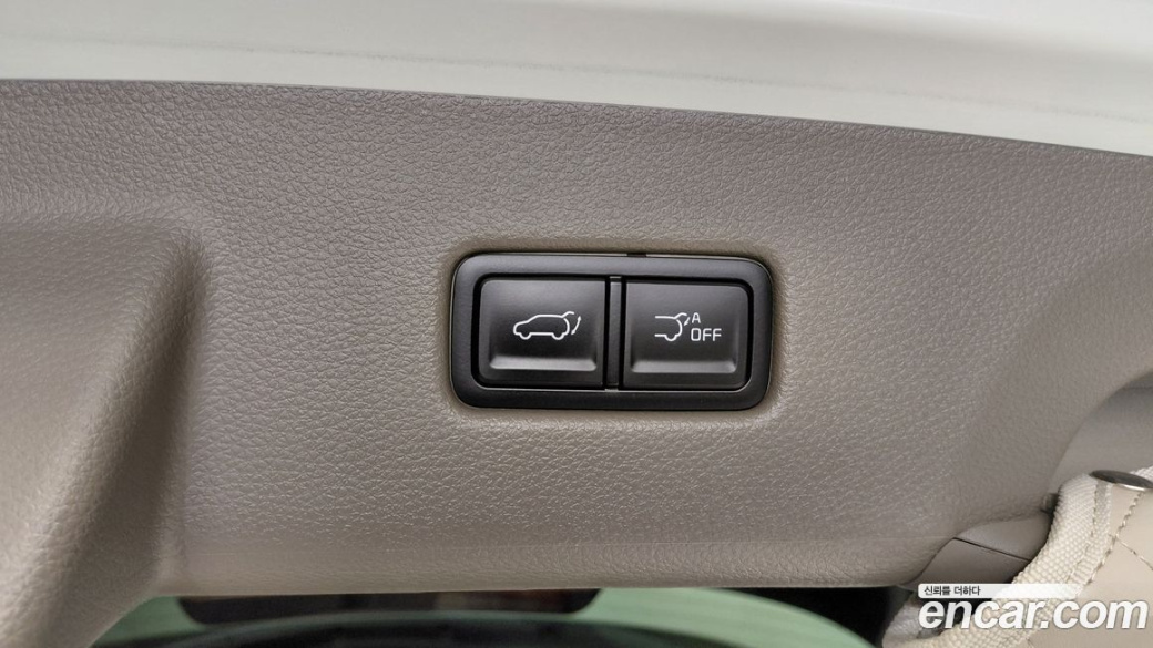 Kia Carnival 7-Seater Signature, 2023