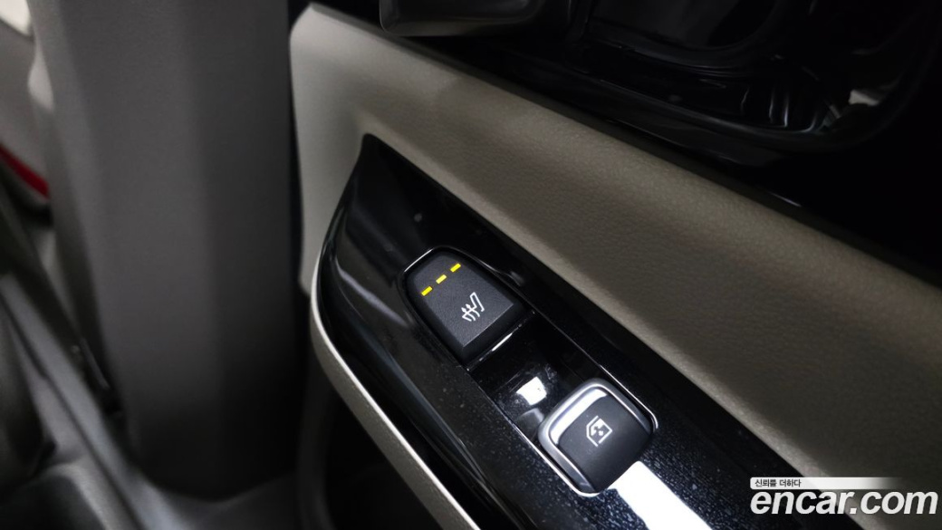 Kia Carnival 9-Seater Signature, 2023