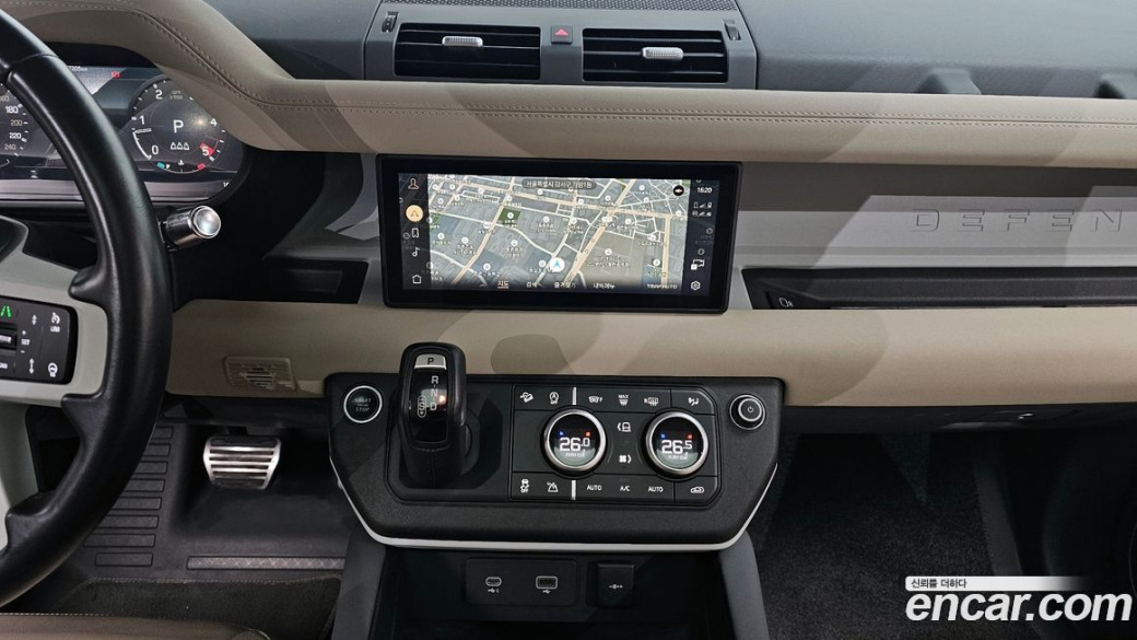 Land Rover Defender 90 D250 SE, 2022