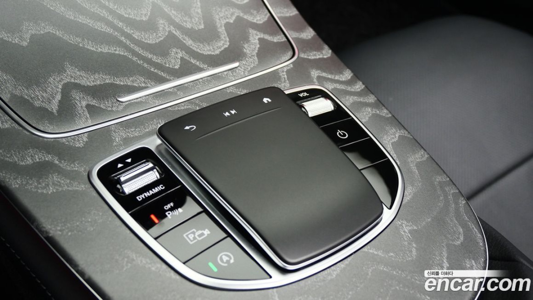 Mercedes-Benz E-Class E350 4MATIC AMG Line, 2023