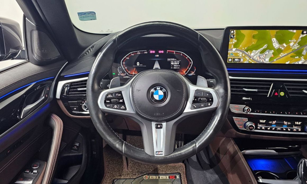 BMW 5-Series 530i xDrive M Sport Package, 2022