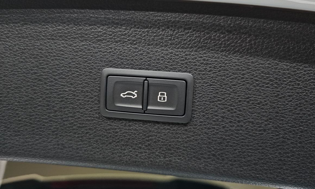 Audi Q5 45 TFSI Quattro Premium, 2024