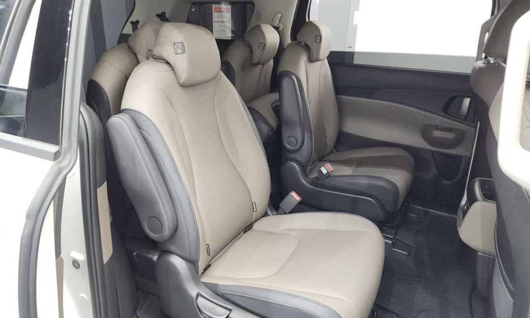 Kia Carnival 9-Seater Noblesse, 2024