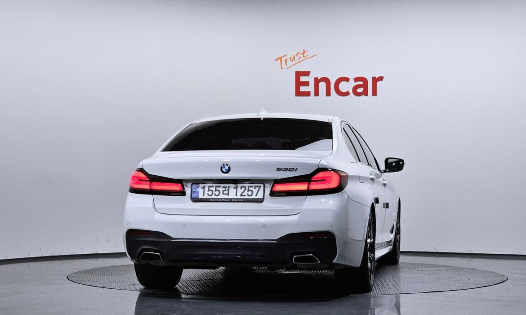 BMW 5-Series 530i M Sport Package, 2023