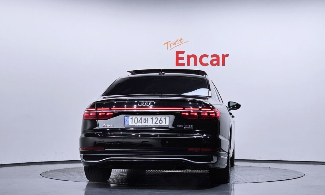 Audi A8 55 TFSI Quattro Premium LWB, 2023