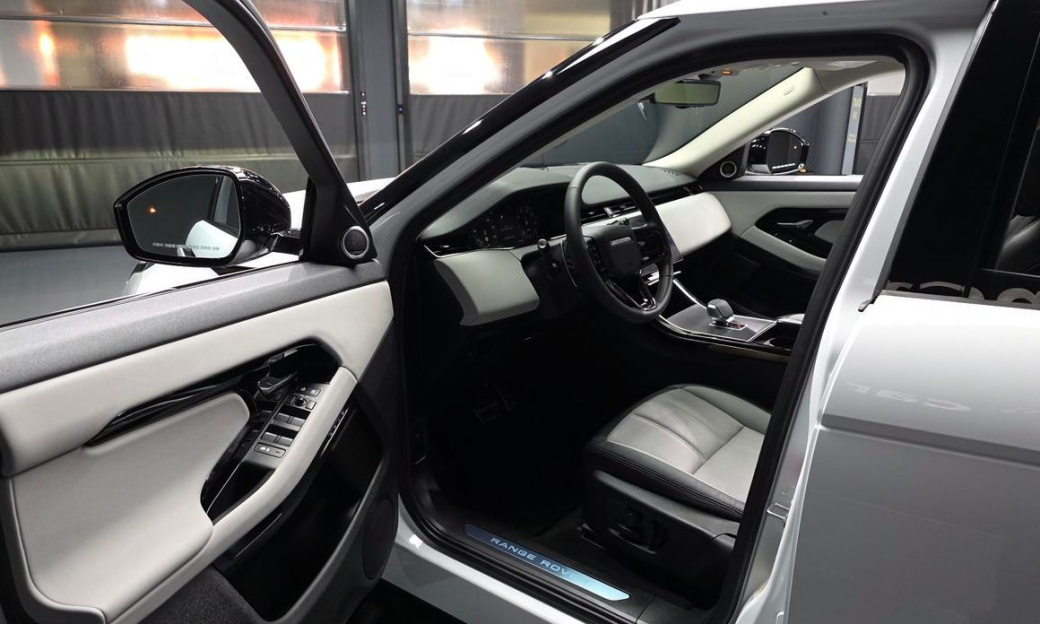 Land Rover Range Rover Evoque P250 Dynamic SE, 2025