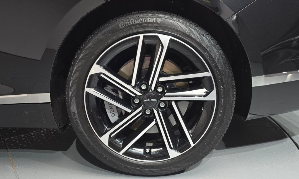 Genesis G80 Gasoline 2.5 Turbo AWD, 2025