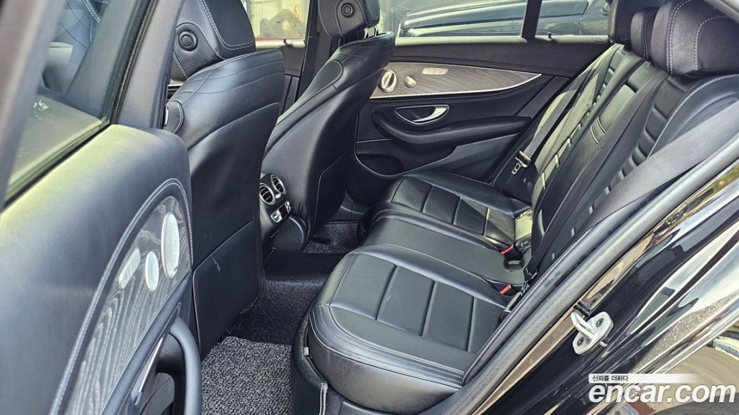Mercedes-Benz E-Class E350 4MATIC AMG Line Edition, 2021
