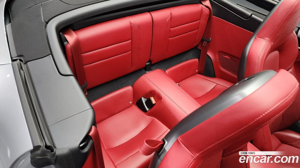 Porsche 911 Carrera 4 GTS Cabriolet, 2022