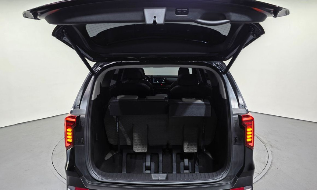 Kia Carnival 7-Seater Noblesse, 2025