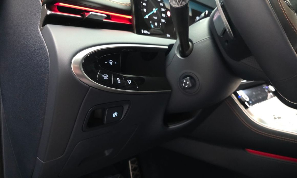 Genesis GV70 2.5T Gasoline AWD, 2025