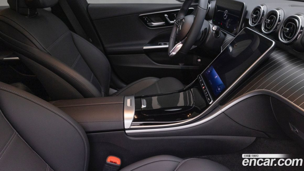Mercedes-Benz C-Class C300 4MATIC Avantgarde, 2024