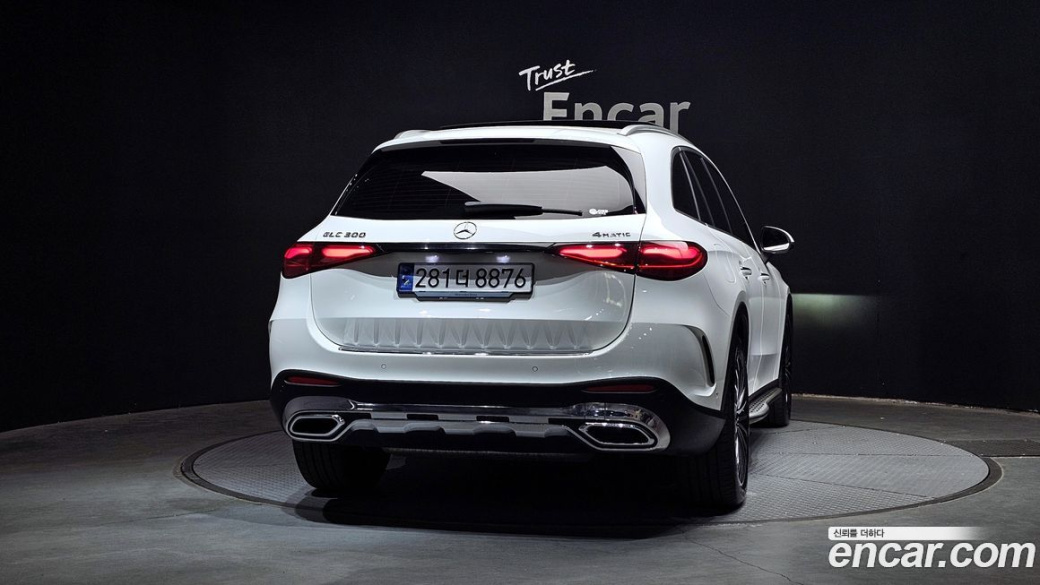 Mercedes-Benz GLC-Class GLC300 4MATIC AMG Line, 2024