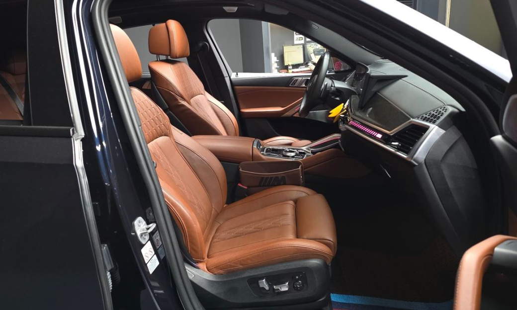 BMW X6 M60i, 2024