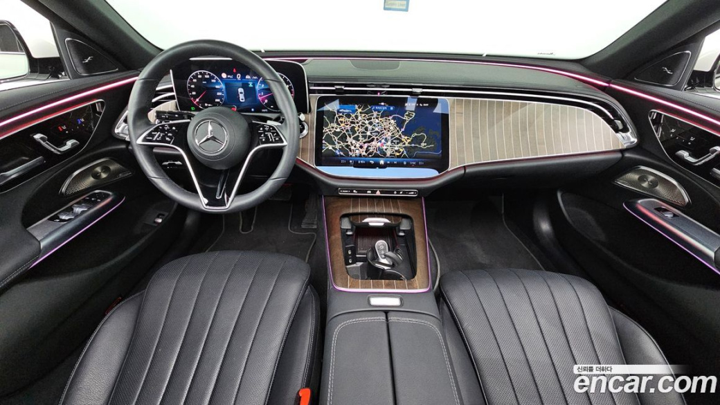 Mercedes-Benz E-Class E300 4MATIC Exclusive, 2024