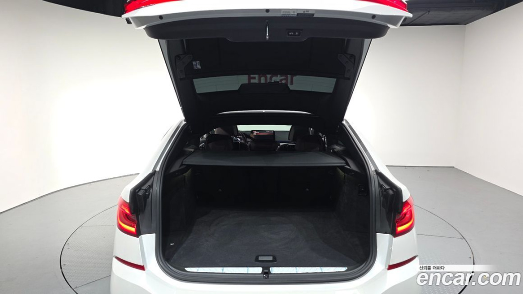 BMW Gran Turismo 640i xDrive M Sport, 2023