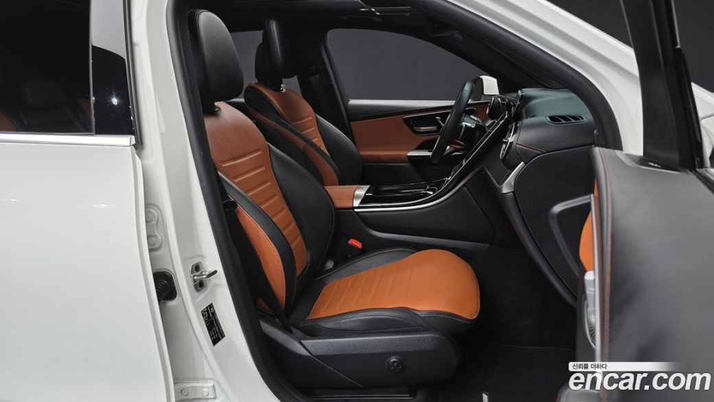 Mercedes-Benz GLC-Class GLC300 4MATIC AMG Line, 2024