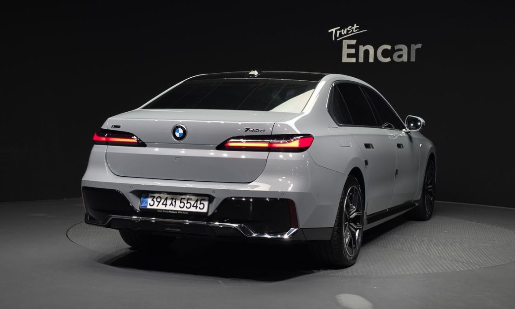 BMW 7-Series 740d xDrive M Sport, 2025