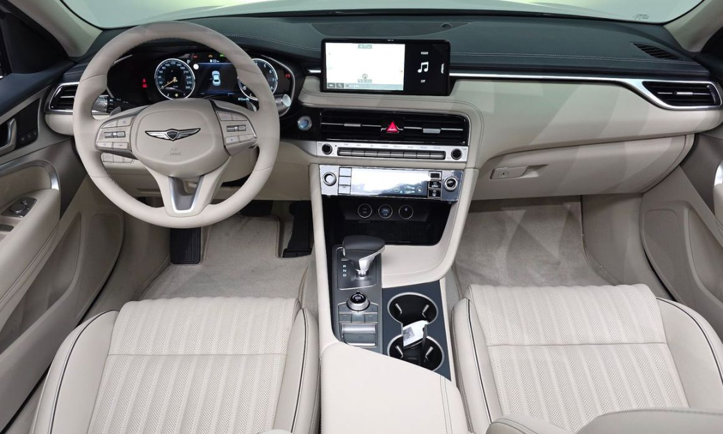 Genesis G70 Gasoline 2.5T 2WD, 2025