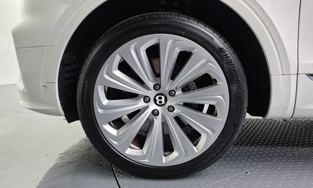 Bentley Bentayga 4.0 V8, 2022